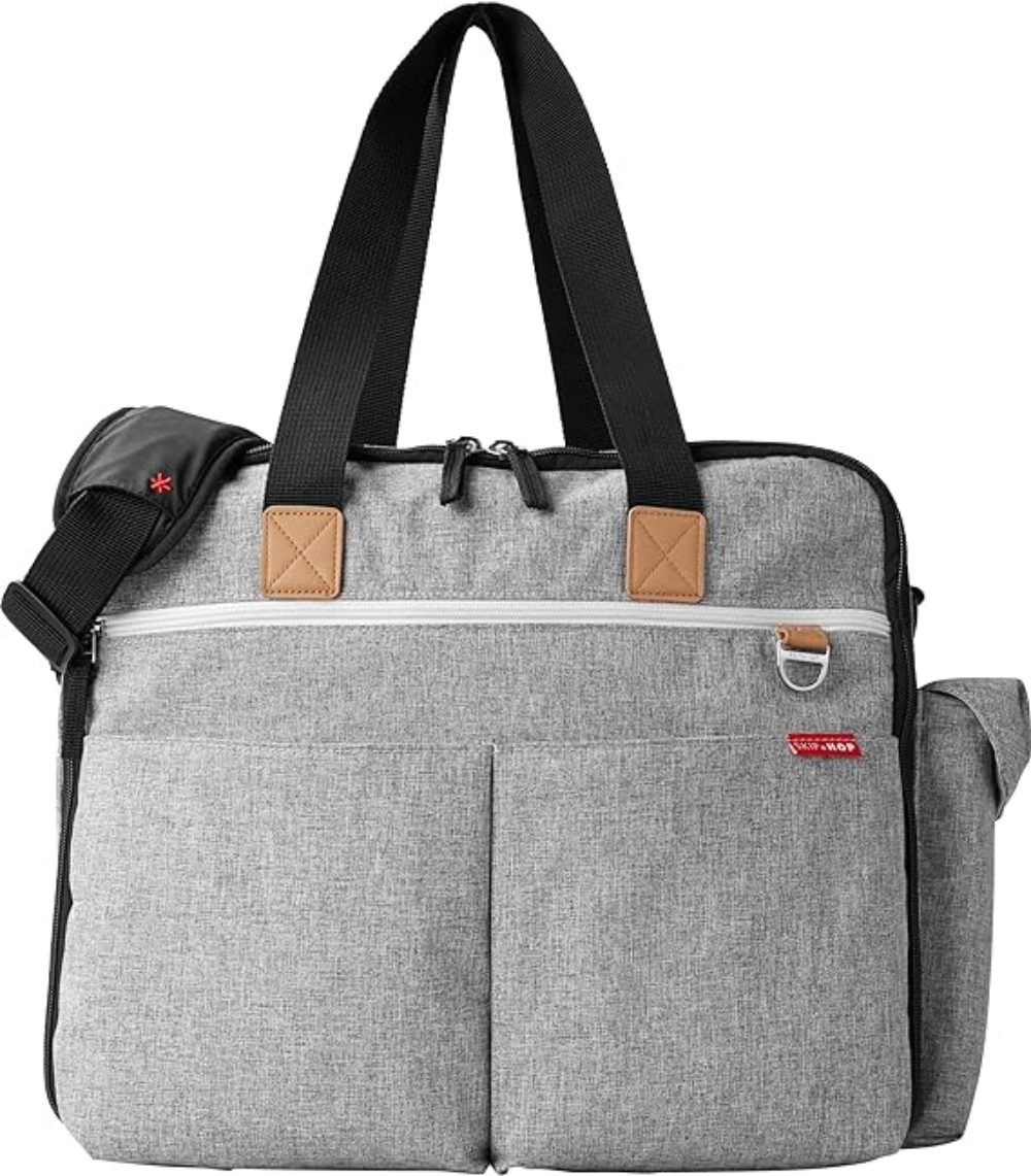 skip hop weekender overnight bag - wide opening