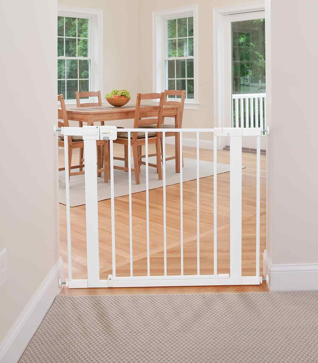 Safety 1st 28-Inch Thru Gate