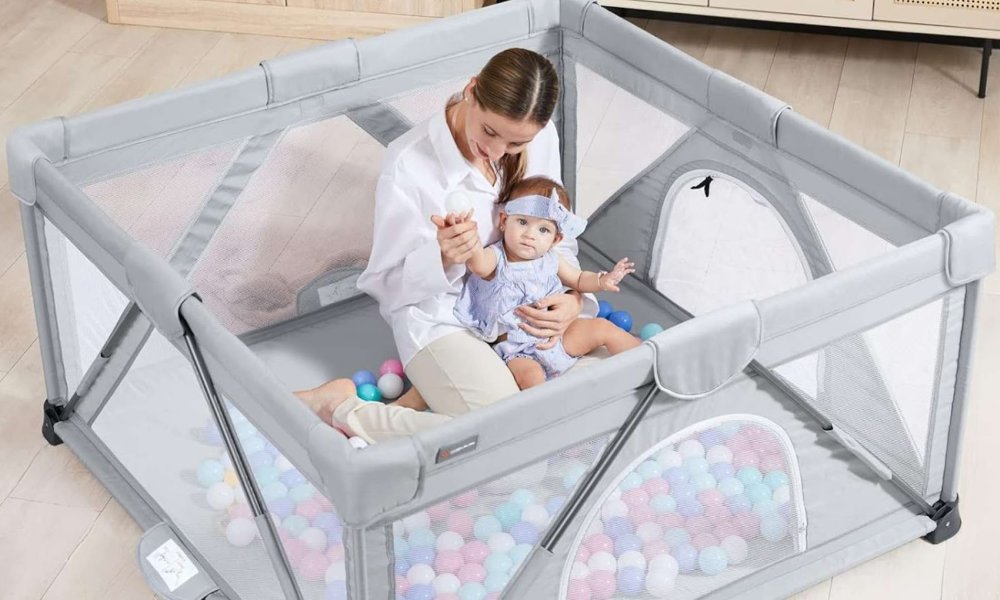Angelbliss Playpen | Review + 4 Alternatives