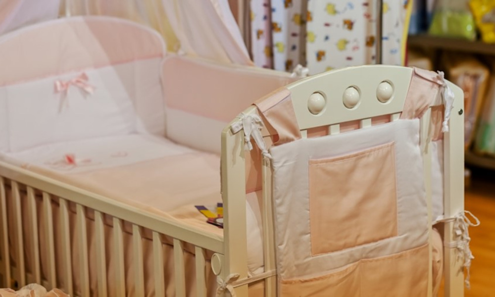 crib mattress size | new parent guide for 2024